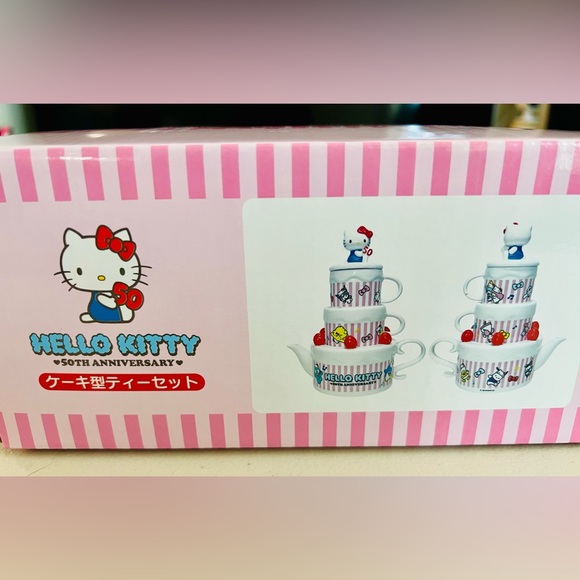 Sanrio Hello Kitty 50th Anniversary Cake Shaped Tea Set - Japan Official - Picture 6 of 8